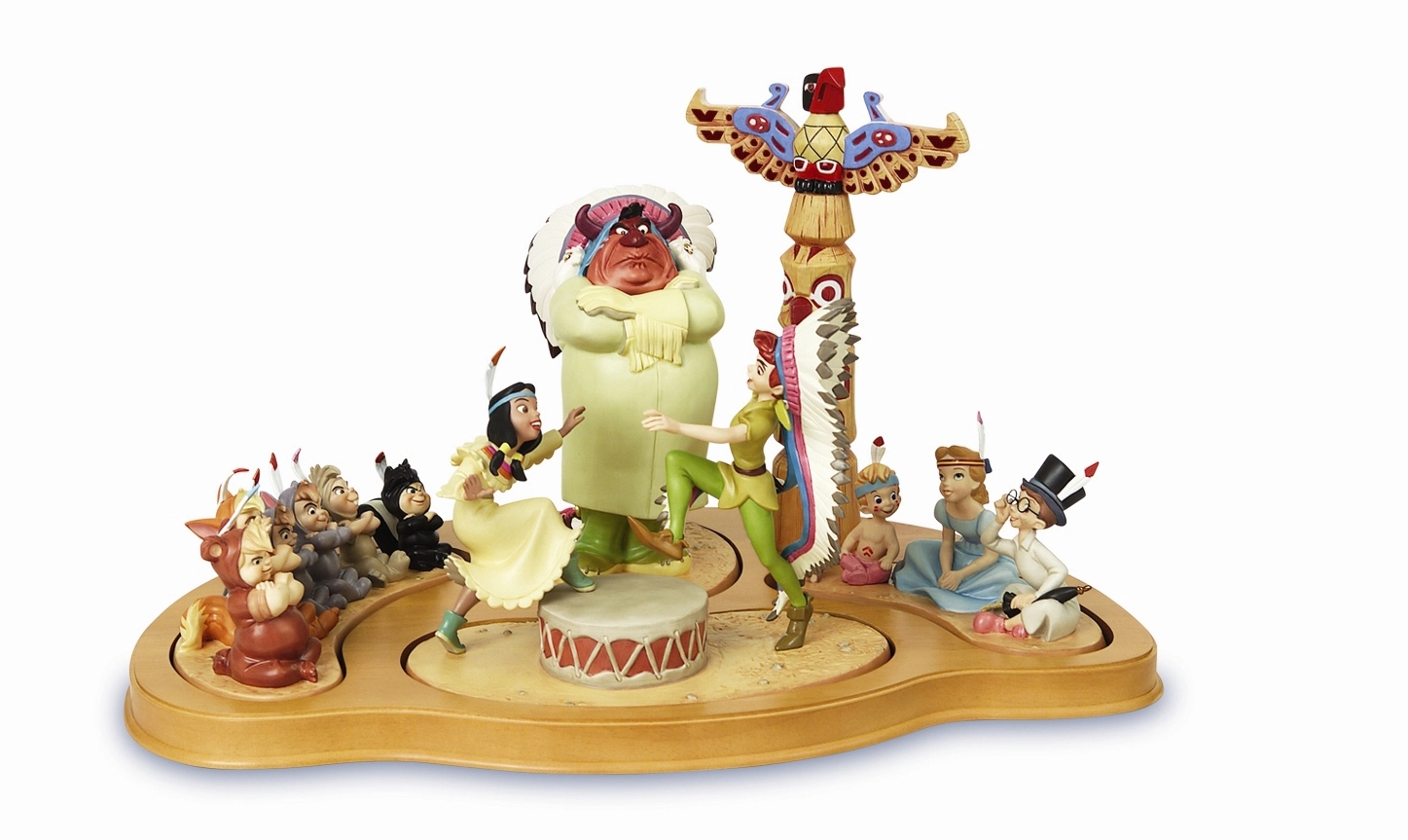 Walt Disney Classic Collection　　ハッピー Walt Disney Classics Mickey Figurine, Happy Birthday!